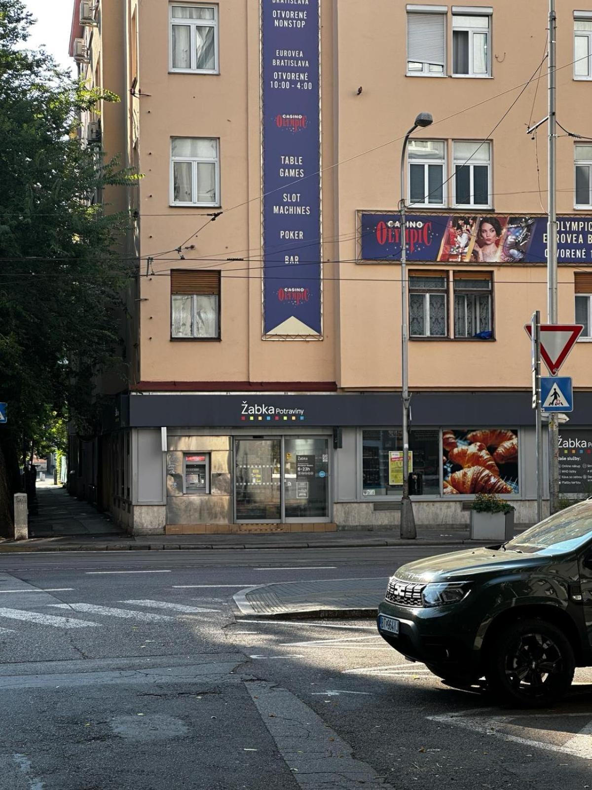 Urban Zenhouse No.2 - Breakfast Included Apartment Bratislava Exterior photo